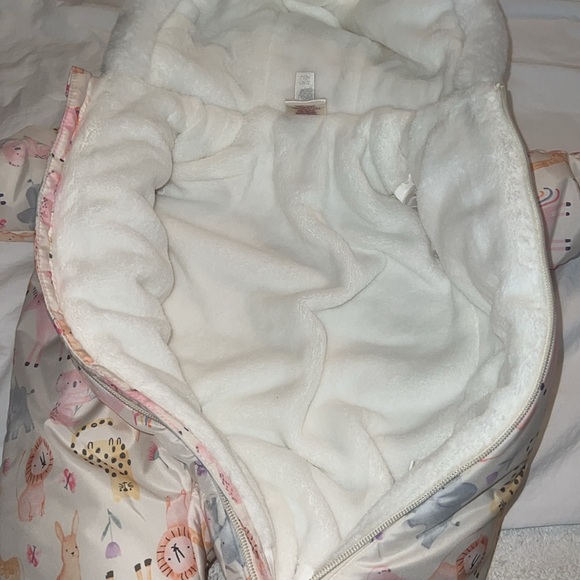 Baby girl winter snowsuit - Picture 5 of 6